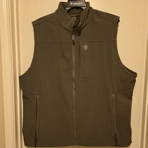 Ariat vest